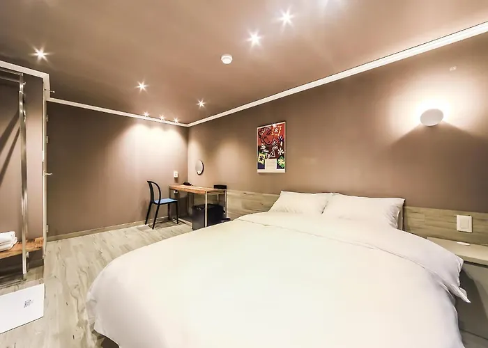 Tinto Station Hotel Busan