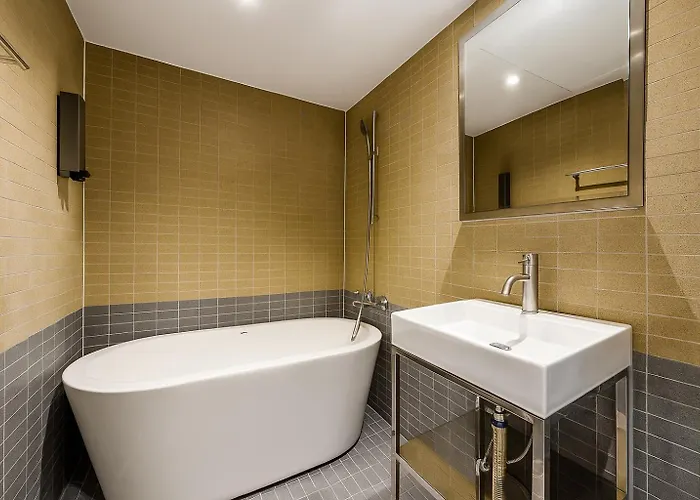 Tinto Station Hotel 2*