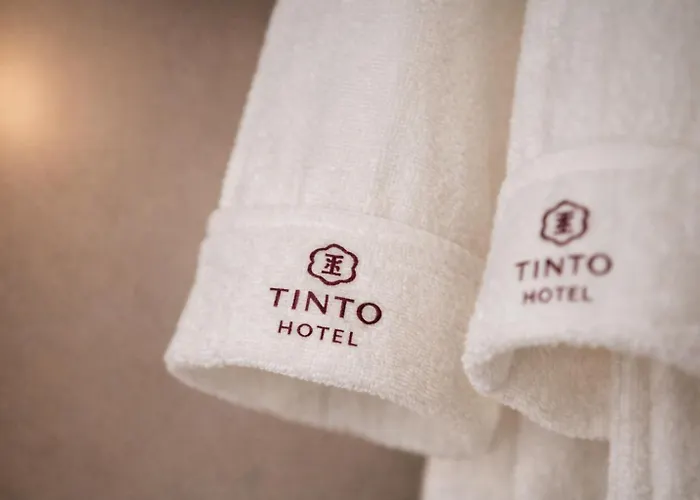 Hotel Tinto Station