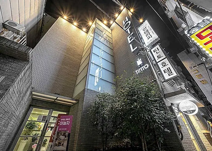 Tinto Station Hotel 2*