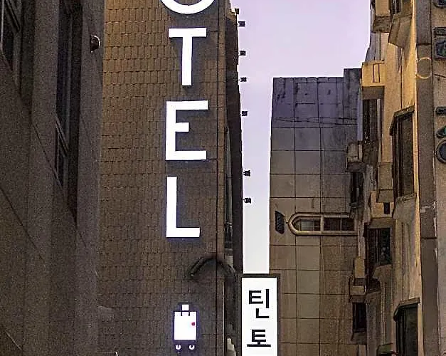 Hotel Tinto Station