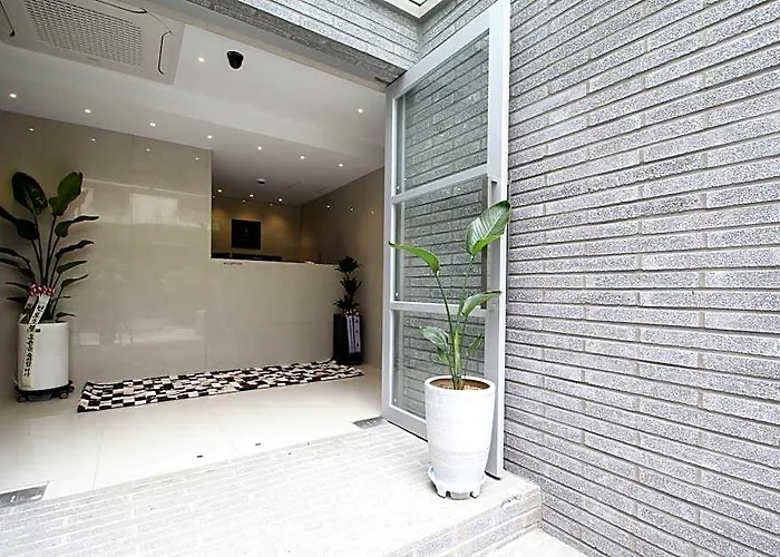 Tinto Station Hotel Busan