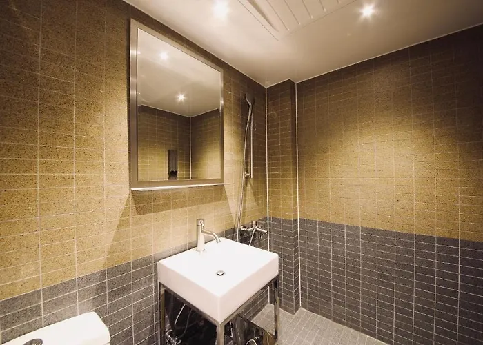 Tinto Station Hotel